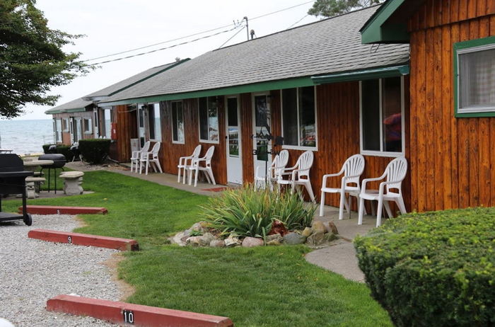 Paradise Beach Cottages (Paradise Beach Resort) - Recent Photos From Website (newer photo)